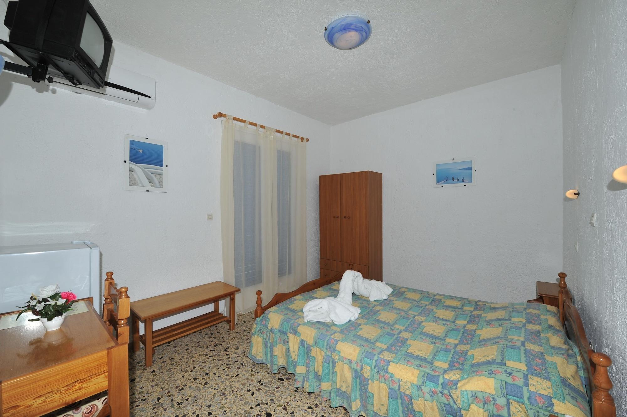 Santa Irini Hotel Періса Екстер'єр фото